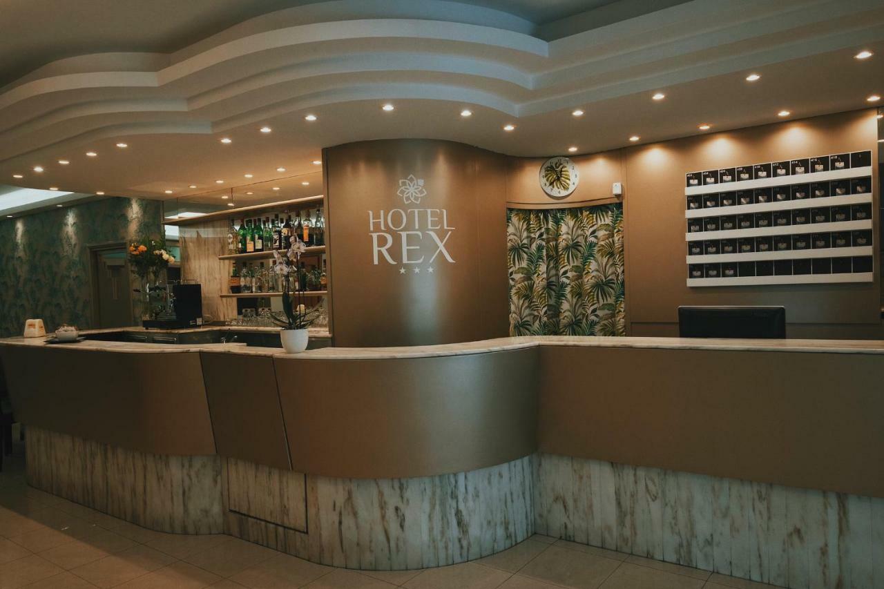 Hotel Rex リミニ エクステリア 写真
